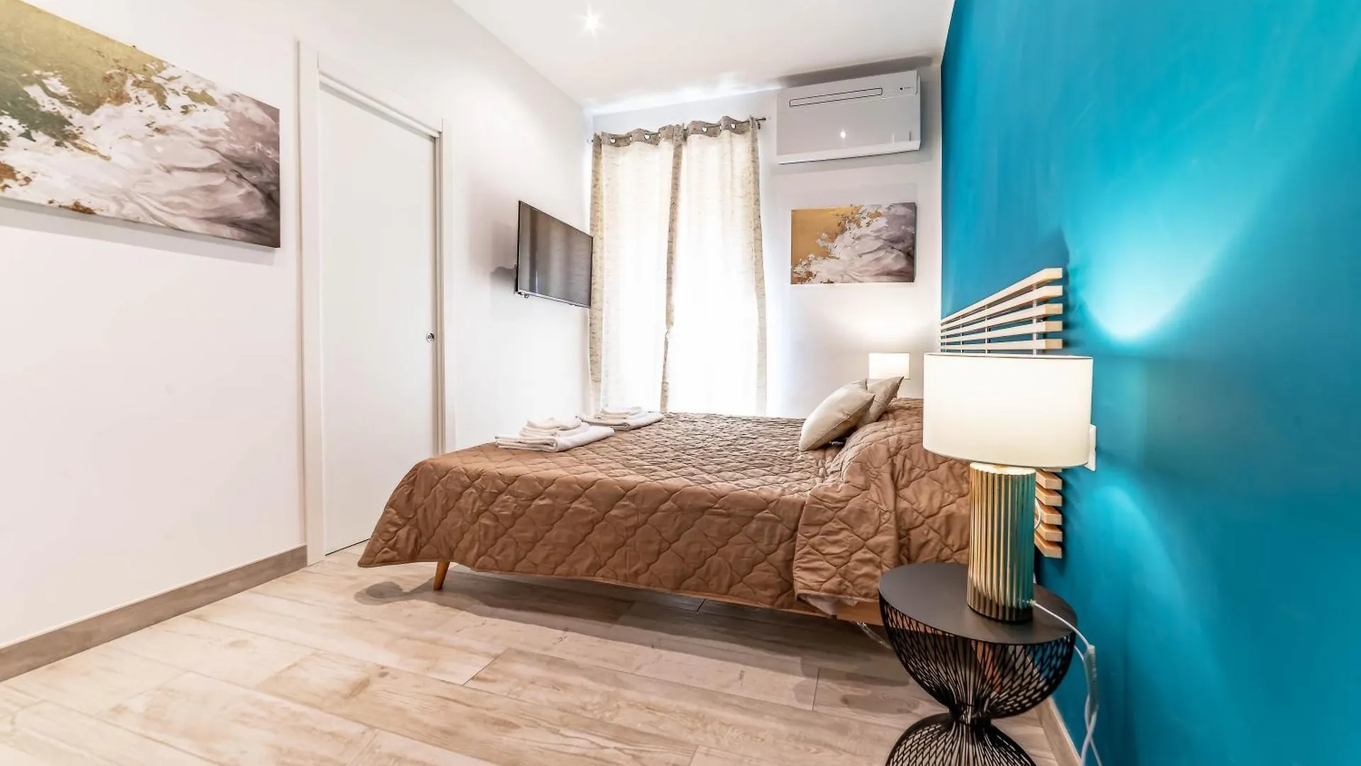 Michelangelo Luxury Rooms - Colosseo - Wifi Rome 0*,  Italy