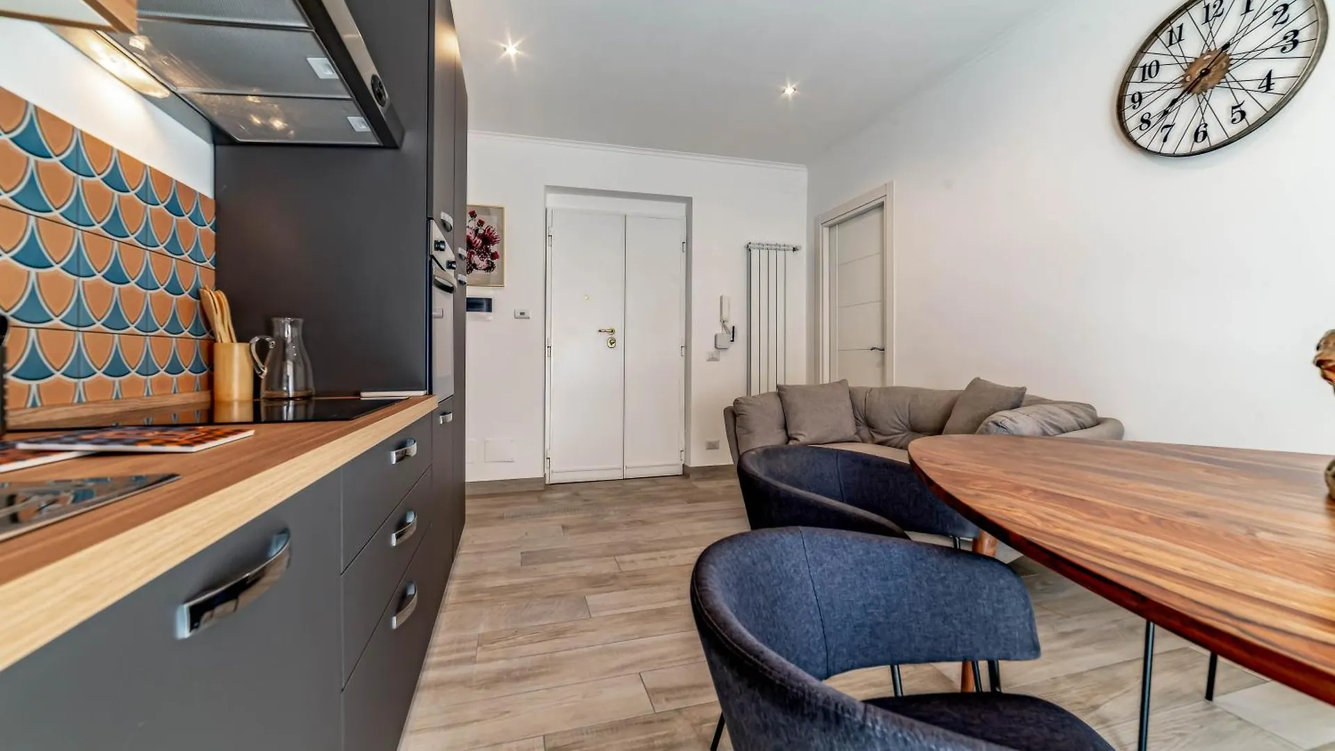 Michelangelo Luxury Rooms - Colosseo - Wifi Rome Italy