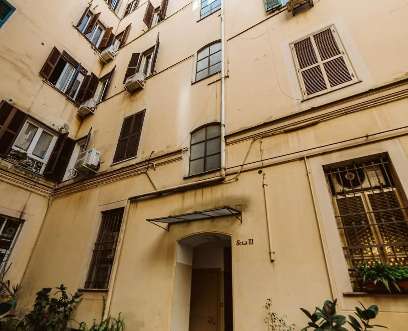 Michelangelo Luxury Rooms - Colosseo - Wifi Rome 0*,  Italy